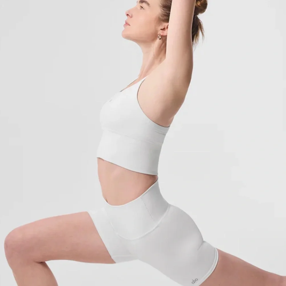 NWOT Alo Seamless Ribbed Favourite Bra Tank - Picture 3 of 6